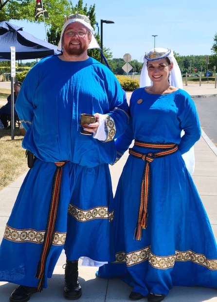 Baron Andriu and Baaroness Nuzha in blue